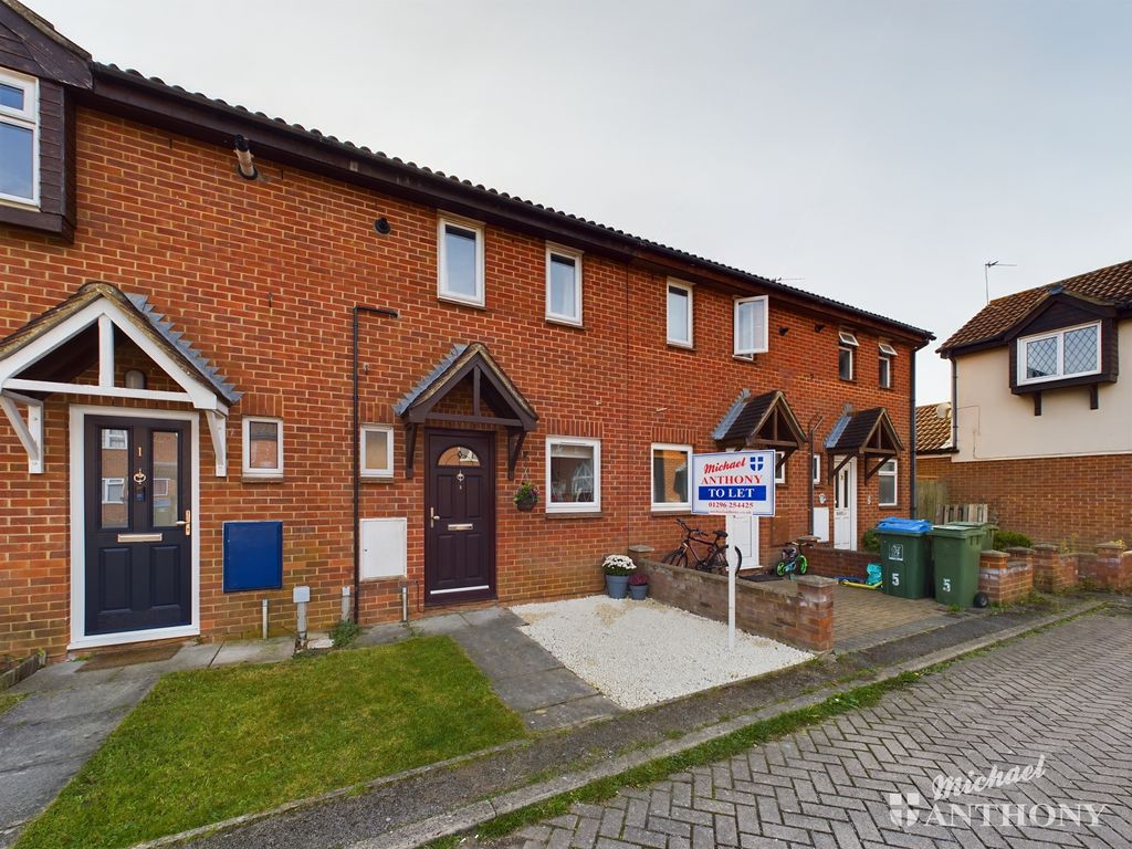 2 bed terraced house to rent in The Dell, Aylesbury, Buckinghamshire HP20, £1,300 pcm Zoopla