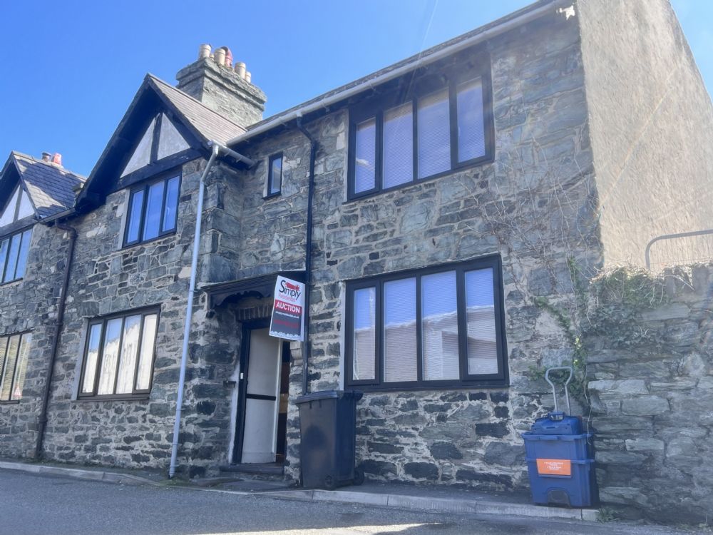 2 bed semidetached house for sale in Turkey Shore Road, Holyhead LL65