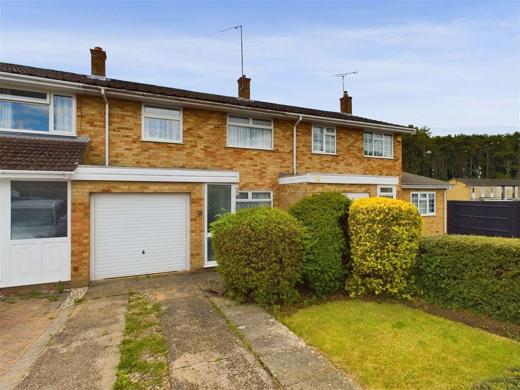 3 bed terraced house for sale in Lanercost Walk, Boothville NN3, £