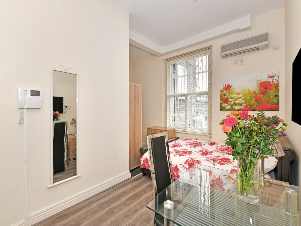 Studio to rent in Cromwell Road, London SW7 Zoopla