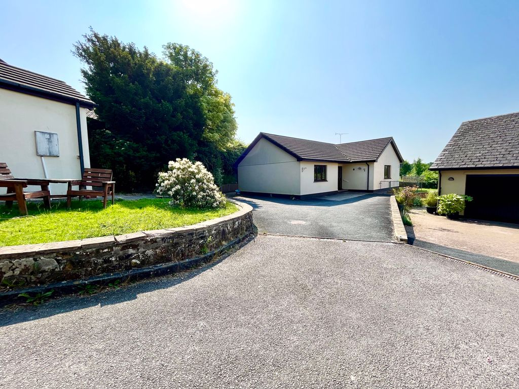 2 bed detached bungalow for sale in Cobb Meadow, Hatherleigh