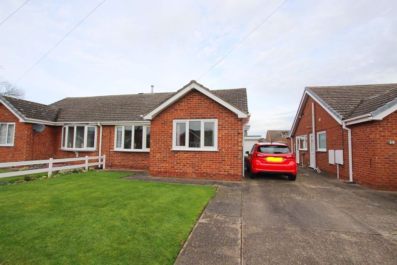 3 bed semidetached bungalow for sale in Hamish Walk, Immingham DN40, £