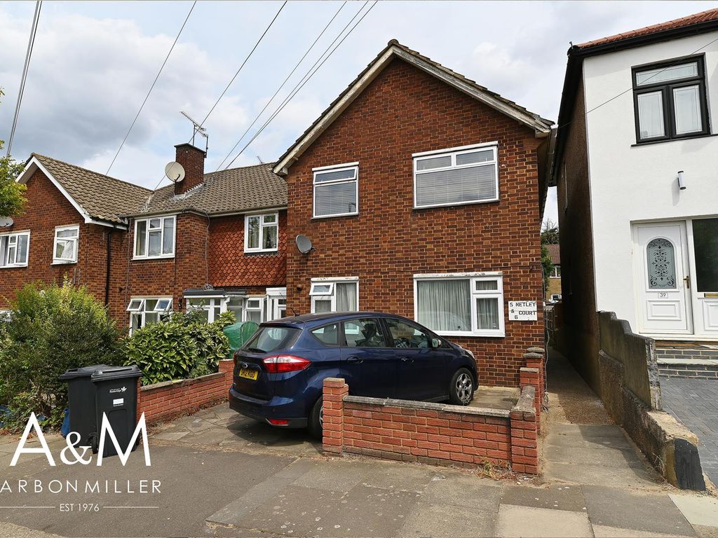 2 bed for sale in Netley Road, Ilford IG2 Zoopla