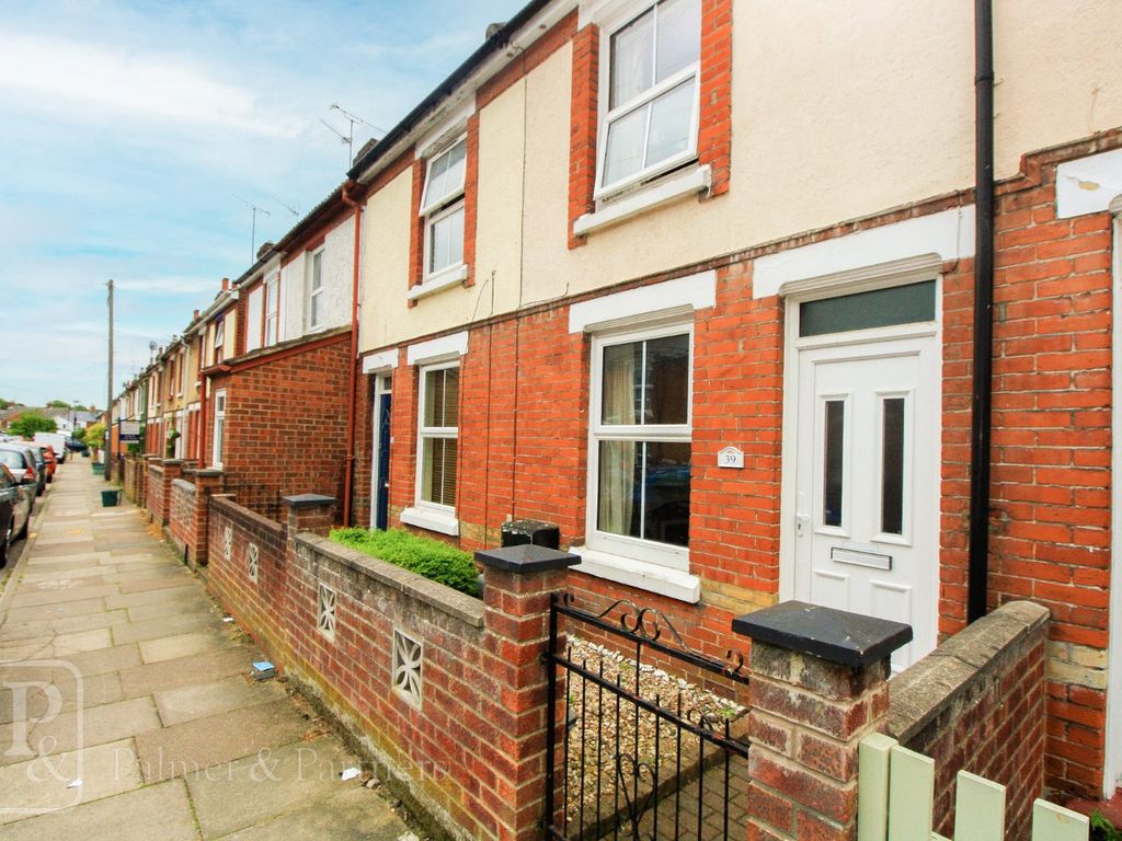 2 bed terraced house to rent in Lisle Road, Colchester, Essex CO2 Zoopla