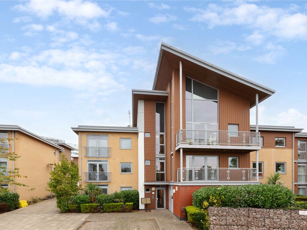 1 bed flat for sale in Kelvin Gate, Bracknell, Berkshire RG12, £160,000