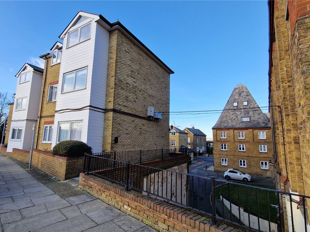 1 bed flat for sale in Clifton Road, Gravesend, Kent DA11 Zoopla
