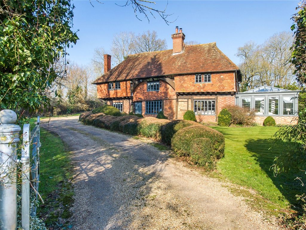 5 bed detached house for sale in Nizels Lane, Hildenborough, Tonbridge
