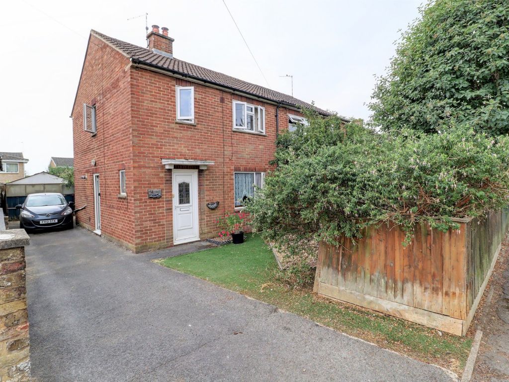 2 bed semidetached house for sale in Gryms Dyke, Prestwood, Great Missenden, Buckinghamshire