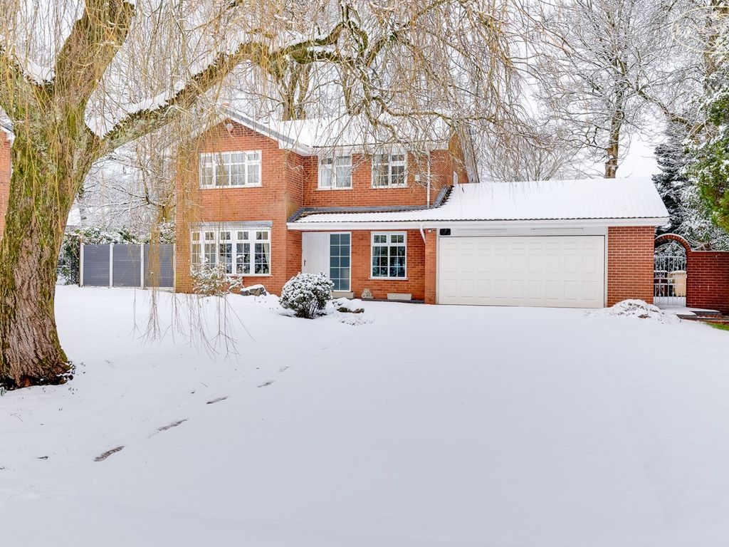 4 bed detached house for sale in Thorneyholme Close, Lostock, Bolton