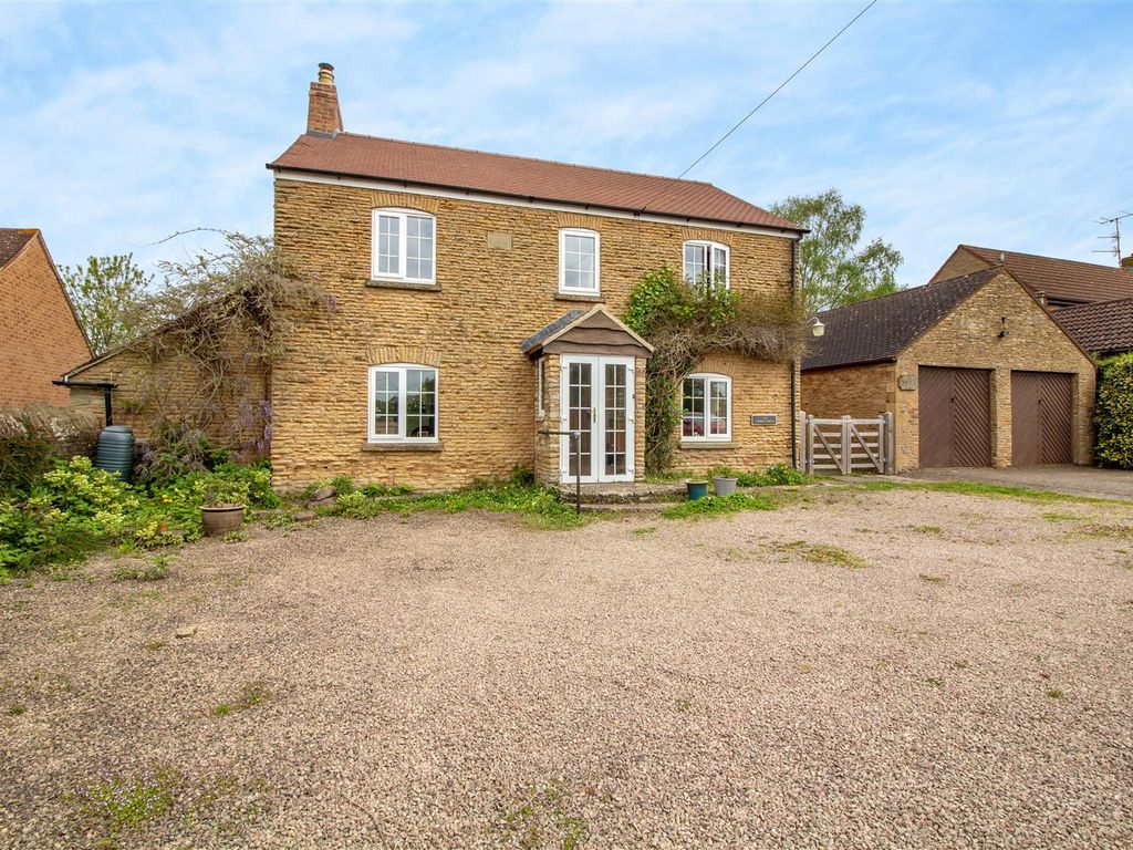 3 bed cottage for sale in Gorsley, RossOnWye HR9 Zoopla