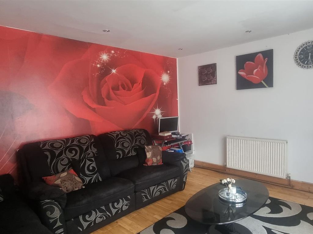 Hartsfield Road Luton LU2  