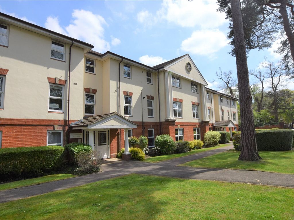 2 bed flat for sale in Boundary Road, Farnborough, Hampshire GU14 Zoopla