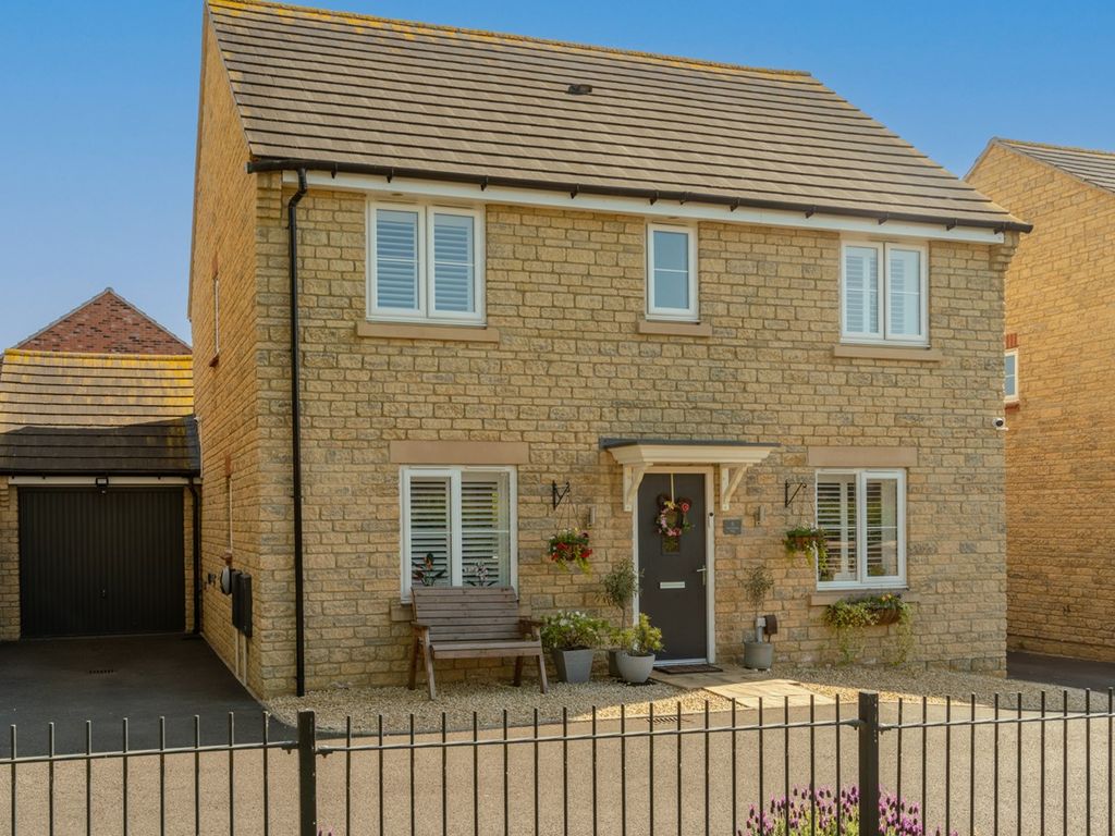 4 bed detached house for sale in Sanderling Way, Cleeve, Cheltenham GL52, £485,000 Zoopla