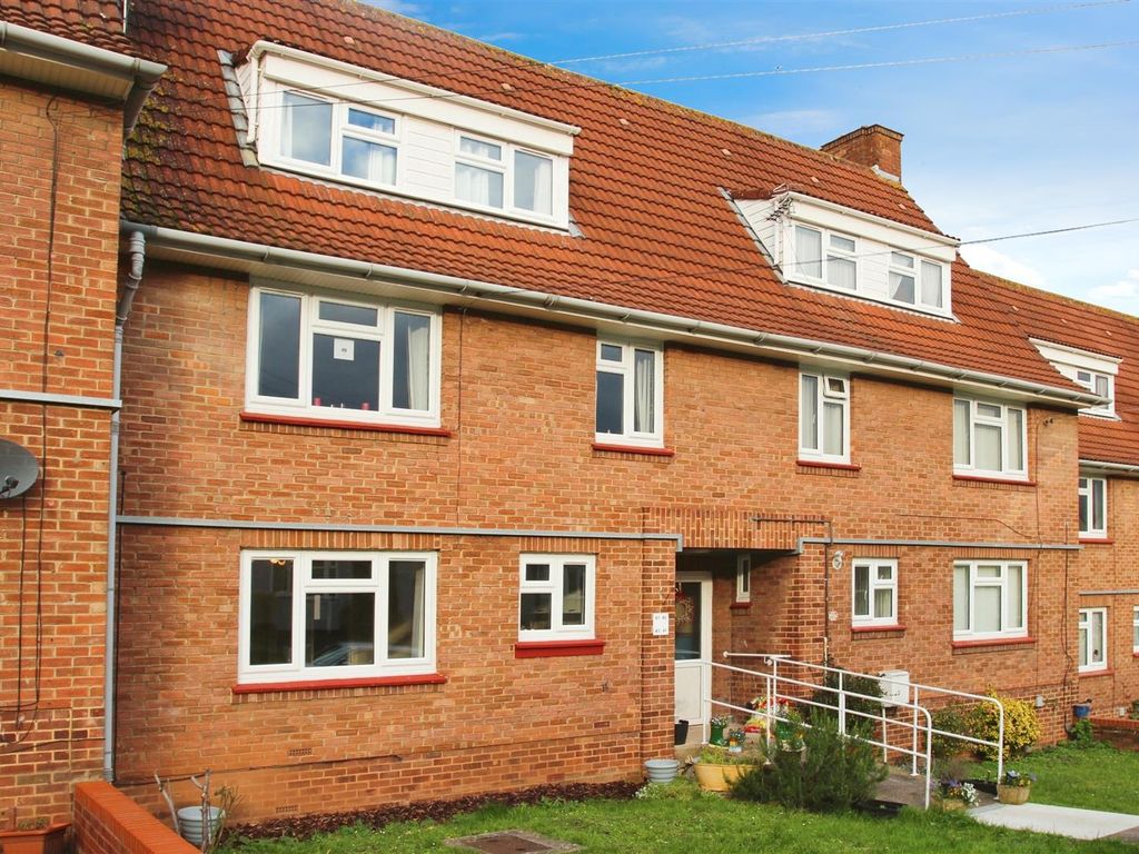 1 bed flat for sale in Westleigh Park, Hengrove, Bristol BS14, £185,000