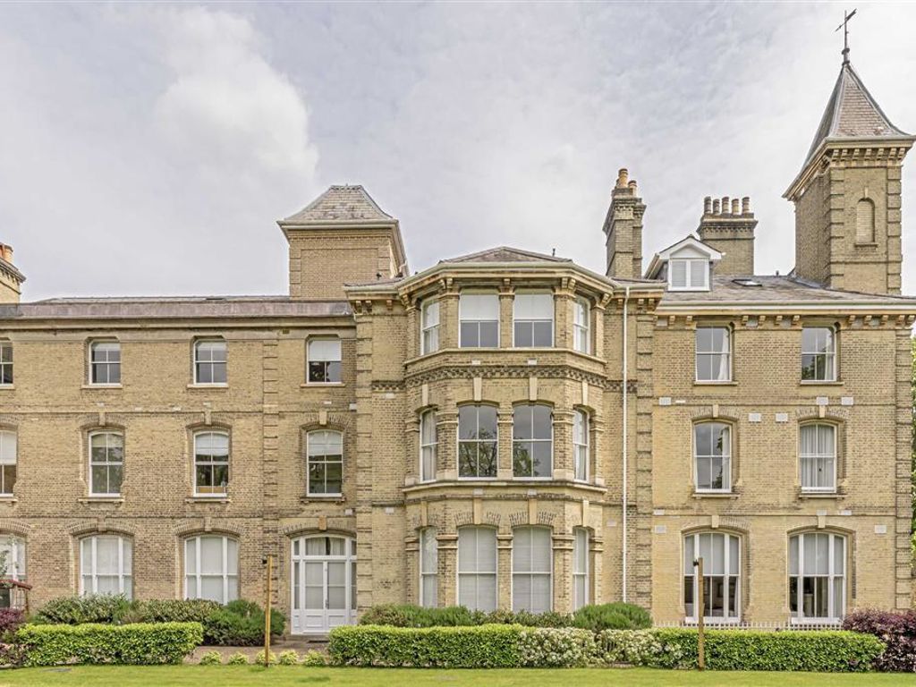 2 bed flat for sale in Langdon Park, Teddington TW11, £799,950 Zoopla
