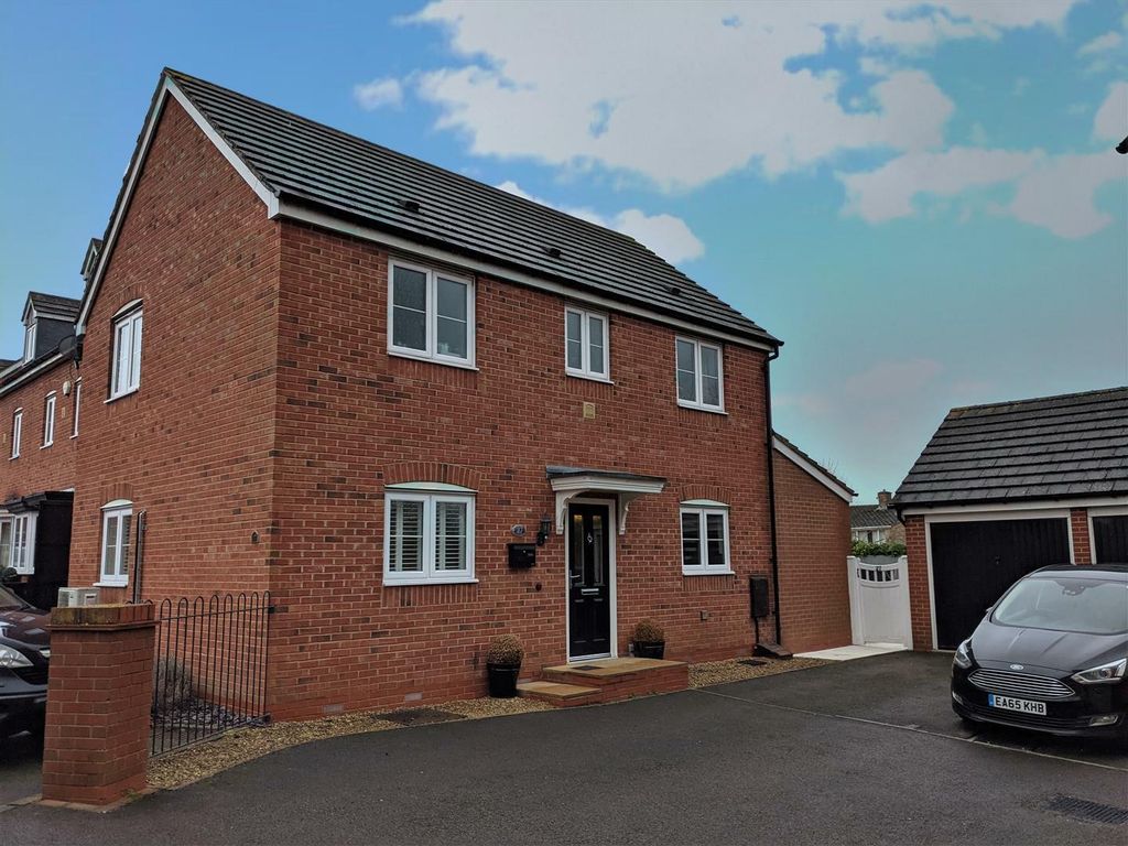 3 bed detached house for sale in Meredith Way, Tuffley, Gloucester GL4