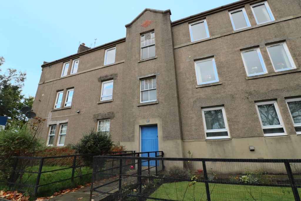 2 bed flat to rent in Warriston Road, Edinburgh EH7 Zoopla