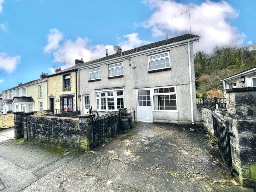 3 bed end terrace house for sale in Glen Road, West Cross, Swansea SA3