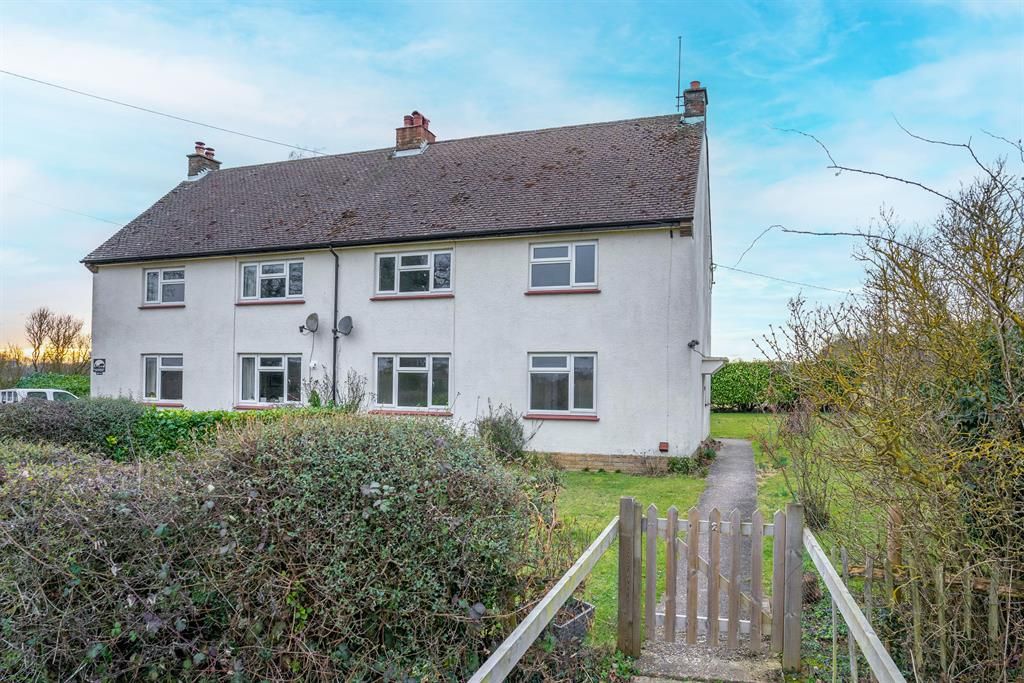 3 bed semidetached house to rent in Black House Cottage, Bush End