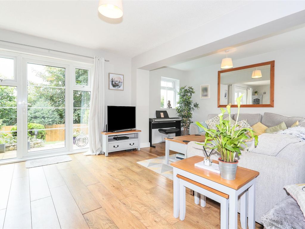 3 bed semidetached house for sale in Crescent Close, Cowbridge CF71 Zoopla