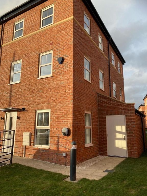2 bed terraced house to rent in Bolton Court, Leeds LS14 Zoopla