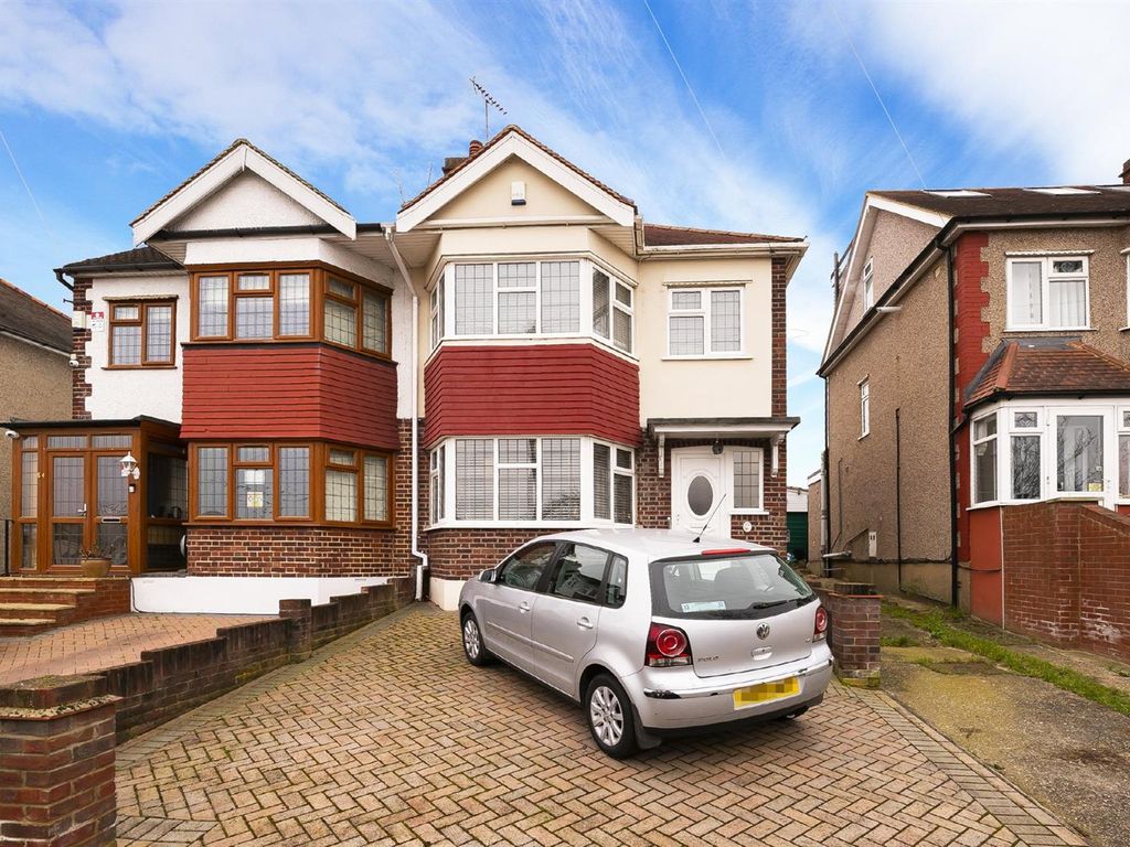 3 bed semidetached house for sale in Kensington Drive, Woodford Green IG8 Zoopla