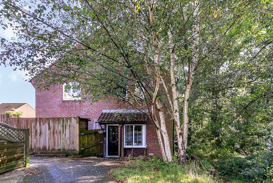 1 bed detached house for sale in Gorse Close, Crawley, West Sussex RH11