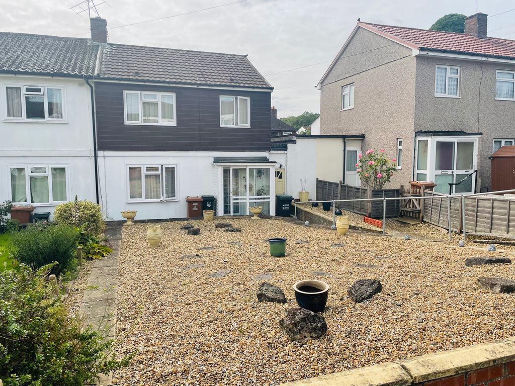 2 bed terraced house for sale in Trevose Way, Watford WD19, £375,000