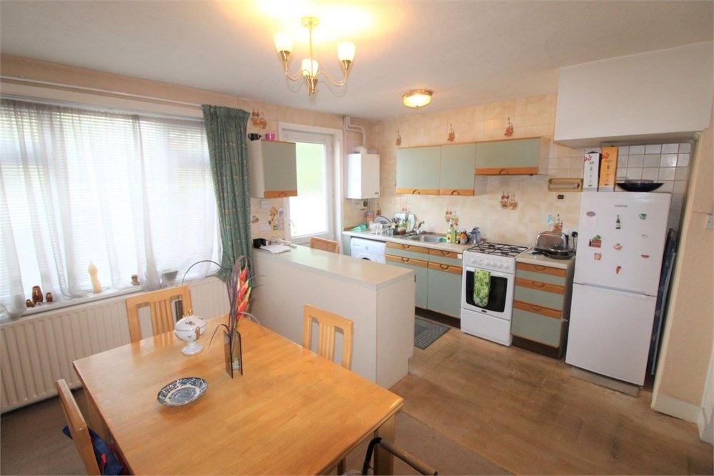 2 bed flat for sale in Edgware Way, Edgware HA8, £199,950 Zoopla