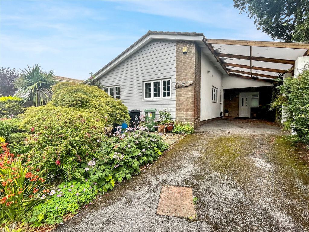 3 bed bungalow for sale in Broadwater Avenue, Whitecliff, Poole, Dorset