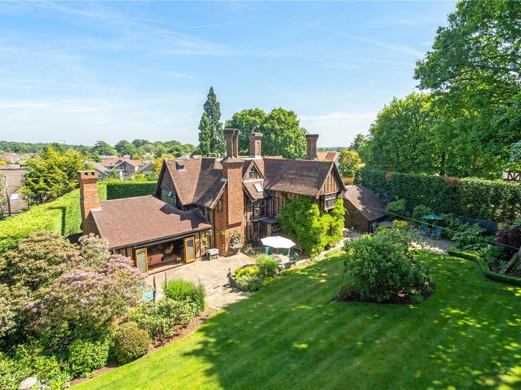 5 bed detached house for sale in Coach Road, Ottershaw, Chertsey