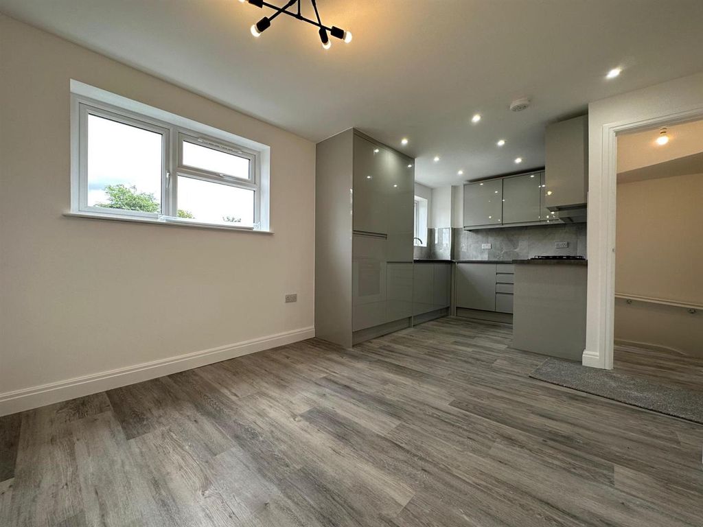 3 bed to rent in Wise Lane, West Drayton UB7 Zoopla