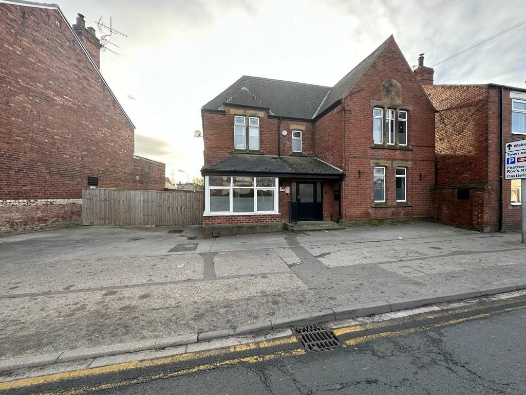 9 bed detached house for sale in Pontefract Road, Featherstone