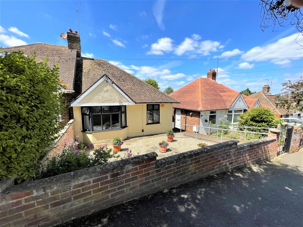 Delamere Road, Northampton NN4  