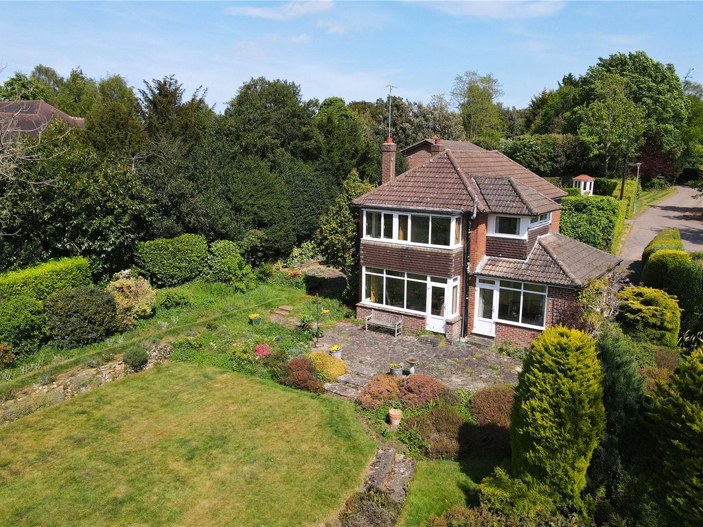4 bed detached house for sale in Yeomans Meadows, Sevenoaks, Kent TN13