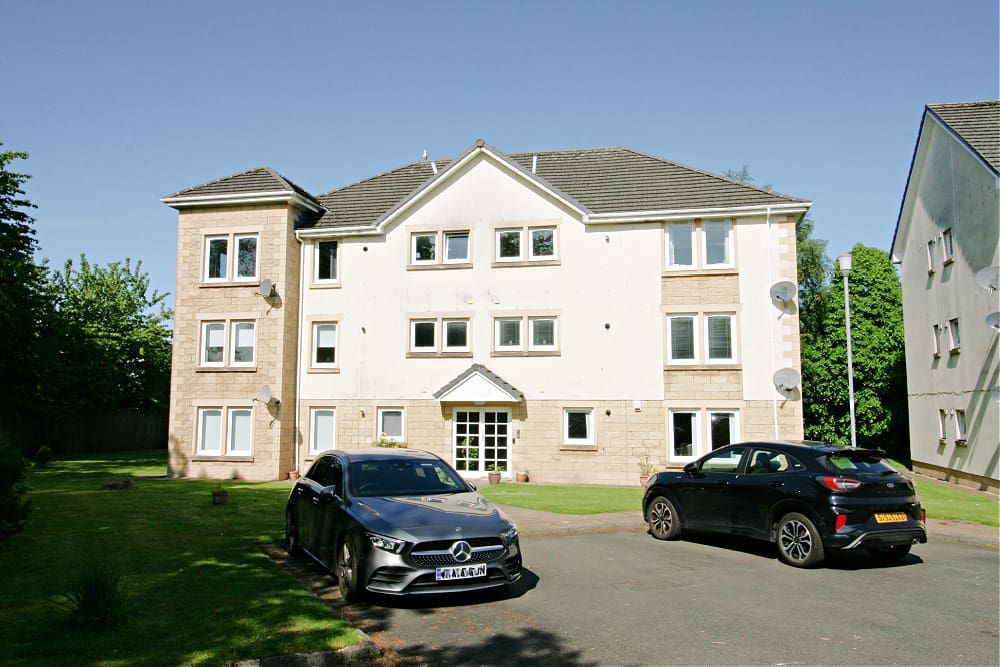 2 bed flat for sale in 76 Bruce Avenue, Motherwell ML1, £123,000 Zoopla