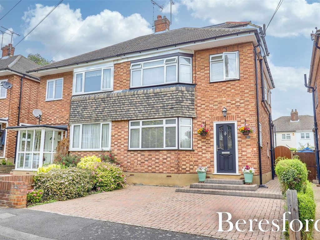 4 bed semidetached house for sale in The Meadows, Ingrave CM13 Zoopla
