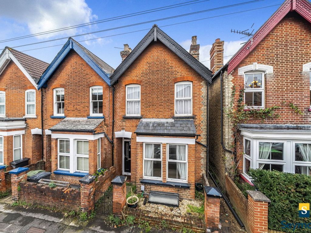 3 bed end terrace house for sale in Guildford, Surrey GU1, £725,000