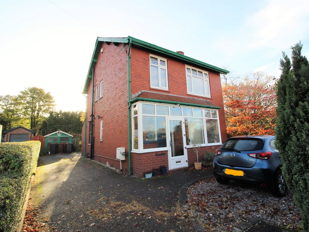 3 bed detached house for sale in Newshaw Lane, Hadfield, Glossop SK13 Zoopla