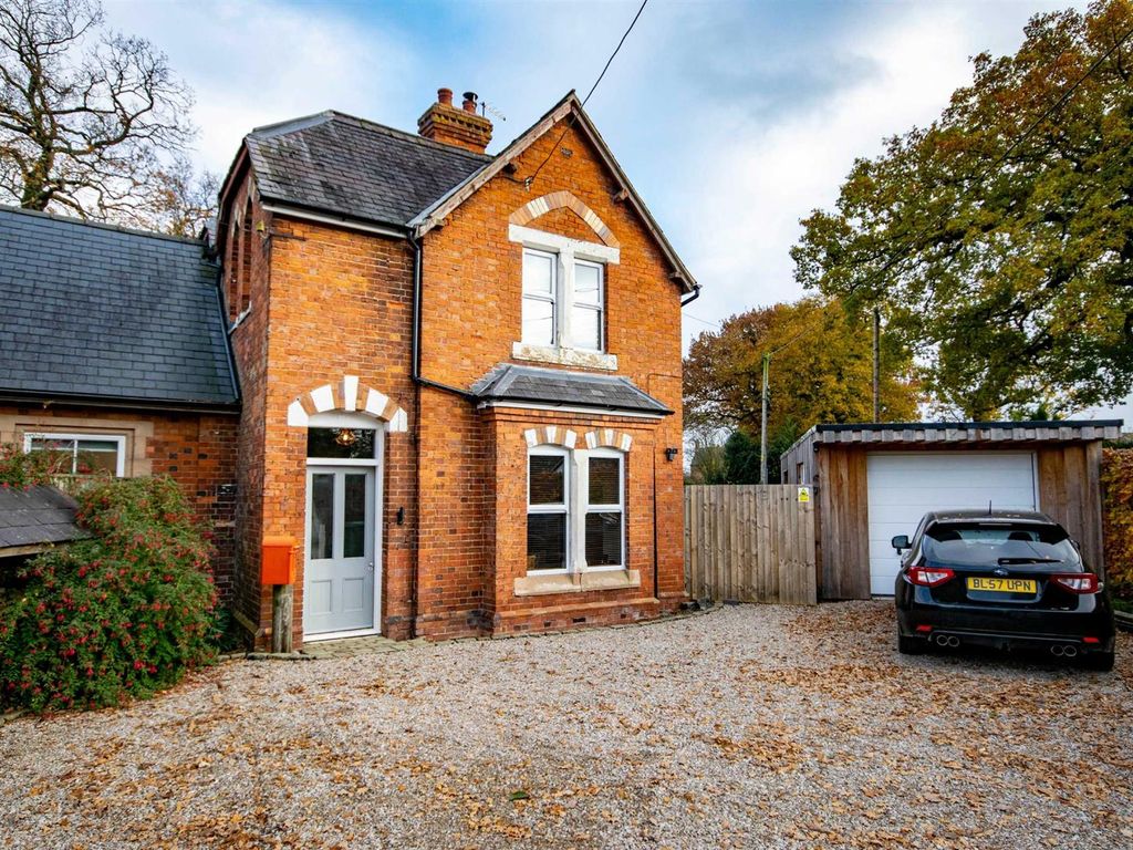 2 bed cottage for sale in West Felton, Oswestry SY11, £325,000 Zoopla