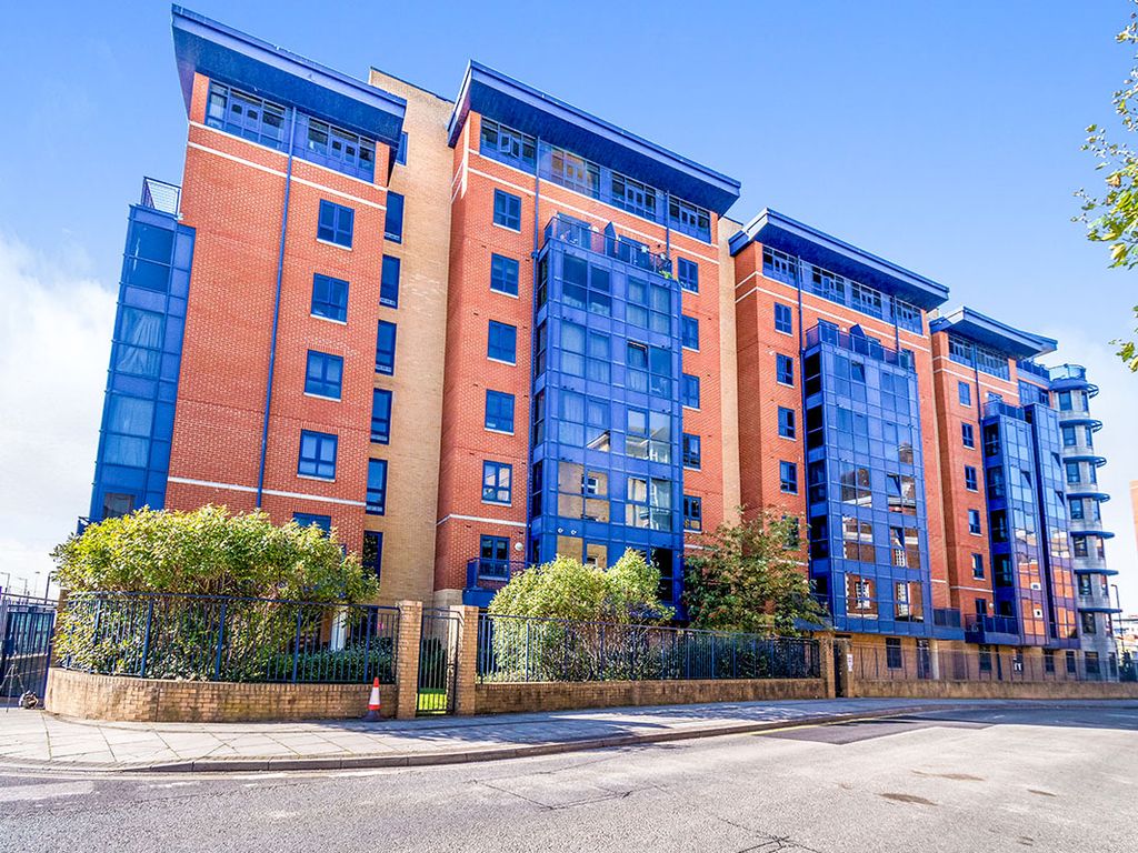3 bed flat for sale in Canute Road, Southampton, Hampshire SO14 Zoopla
