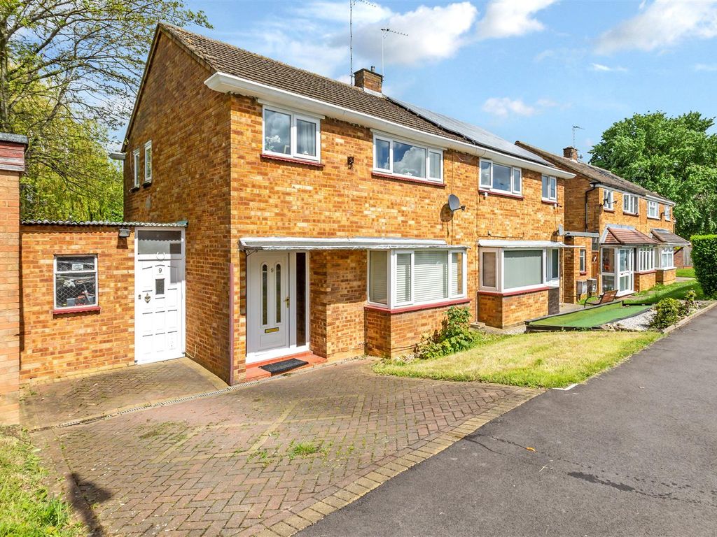 3 bed semidetached house for sale in Middlesex Drive, Bletchley, Milton Keynes MK3 Zoopla