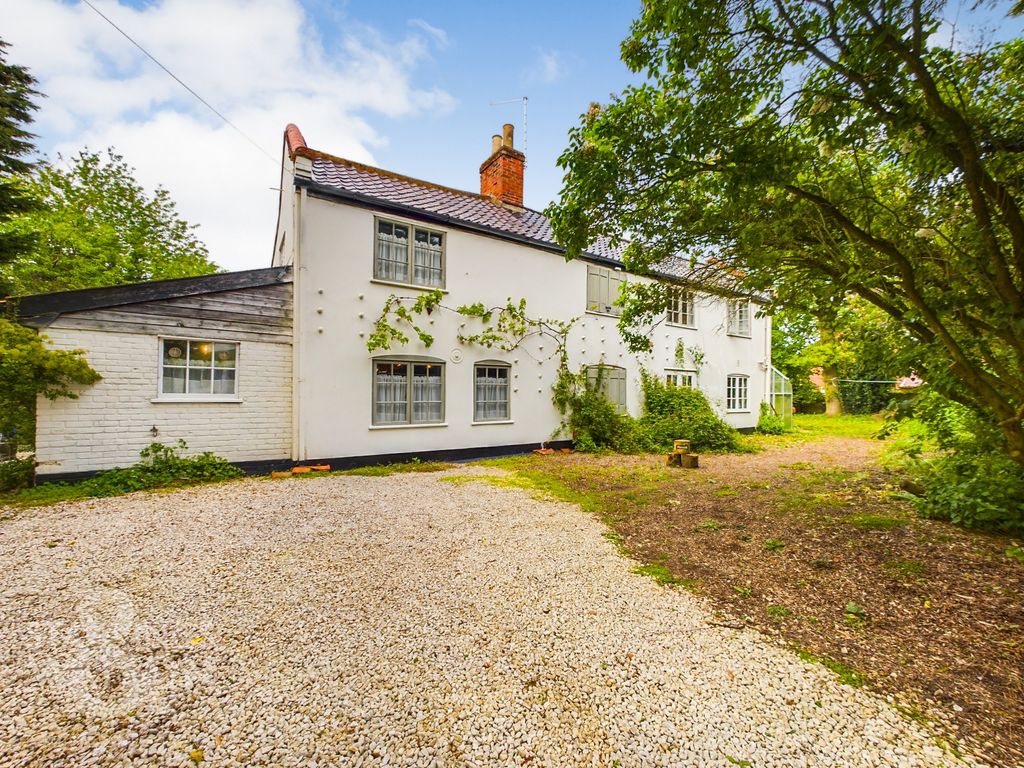 5 bed cottage for sale in Withersdale Street, Mendham, Harleston IP20