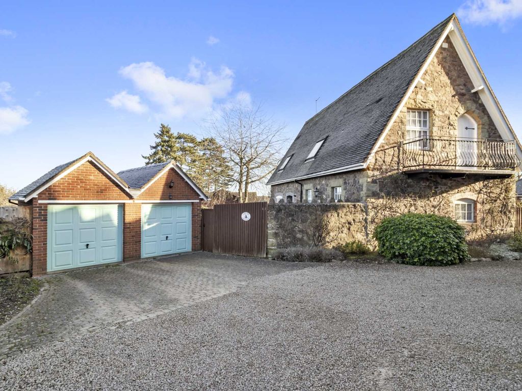 3 bed detached house for sale in Pickersleigh Road, Malvern WR14 Zoopla