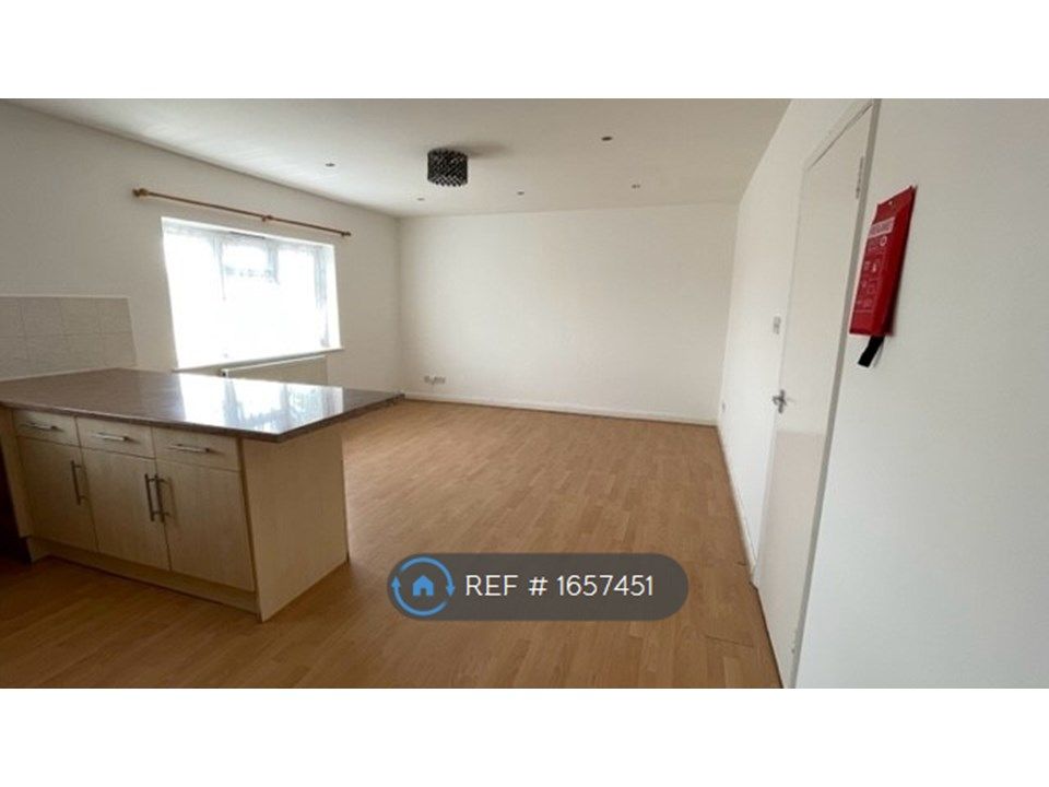 3 bed flat to rent in Sherwood Park Avenue, Sidcup, Kent DA15 Zoopla