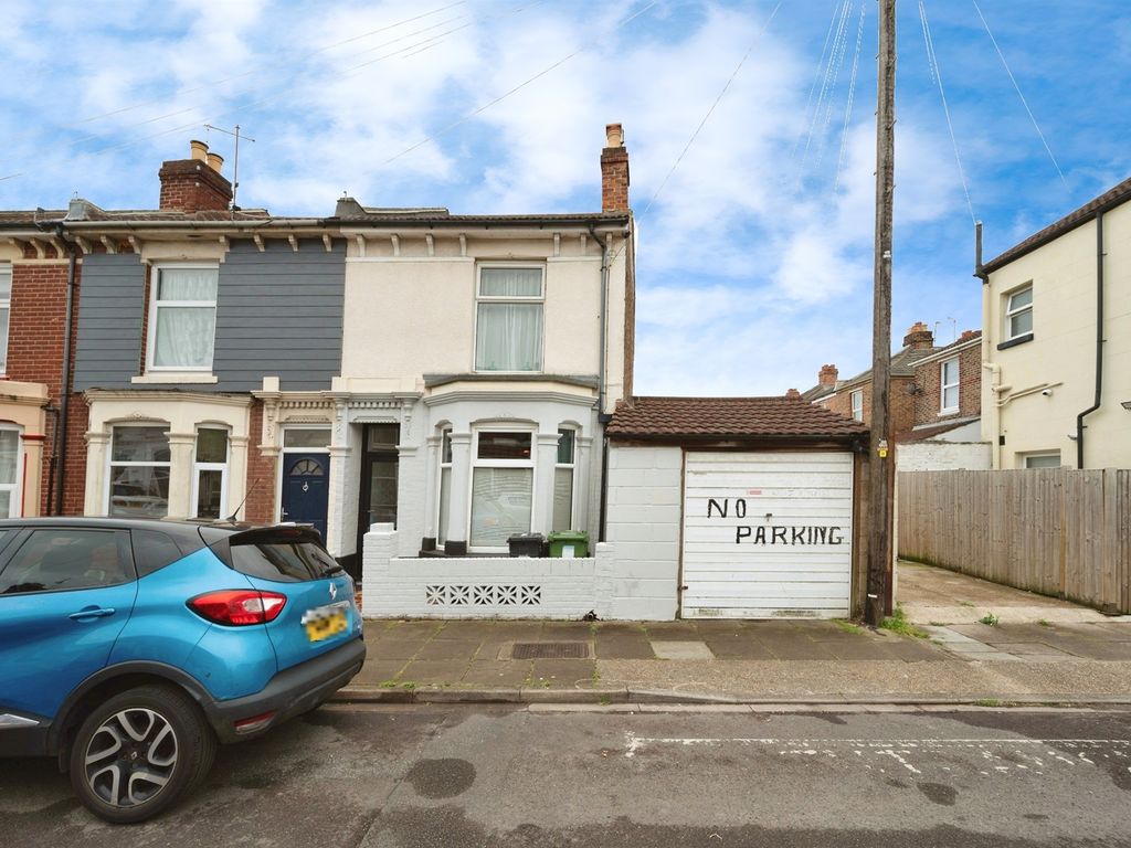 2 bed end terrace house for sale in Stapleton Road, Portsmouth PO3, £