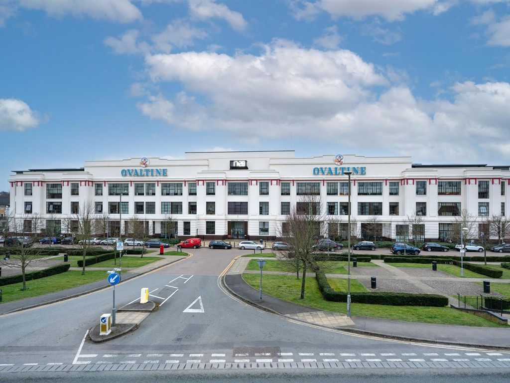 3 bed flat to rent in Ovaltine Drive, Kings Langley WD4 Zoopla