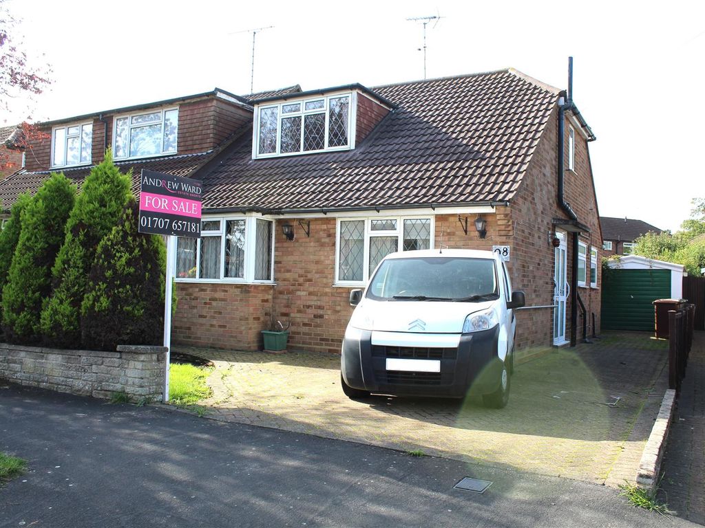3 bed semidetached bungalow for sale in Sunnybank Road, Potters Bar