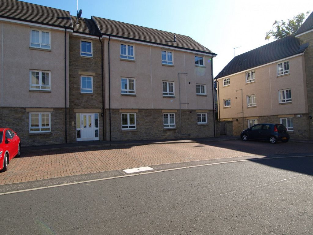 3 bed flat to rent in Pilmuir Place, Dunfermline KY12 Zoopla