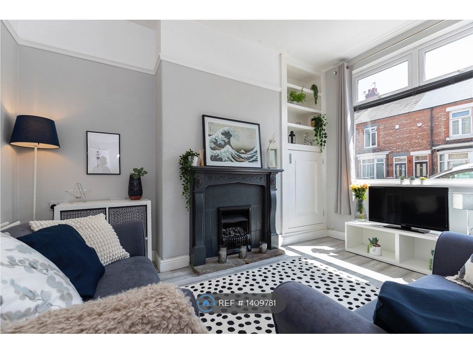 2 bed terraced house to rent in Belgrave Street, Darlington DL1, £650